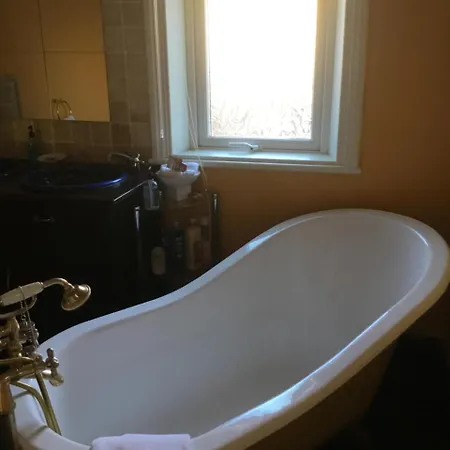 فندق مبيت وإفطار Lee-side روبن هودز باي